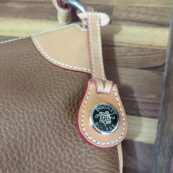 Dooney & Bourke brown pebbled leather handbag purse o-ring slouch bag - Picture 3 of 13